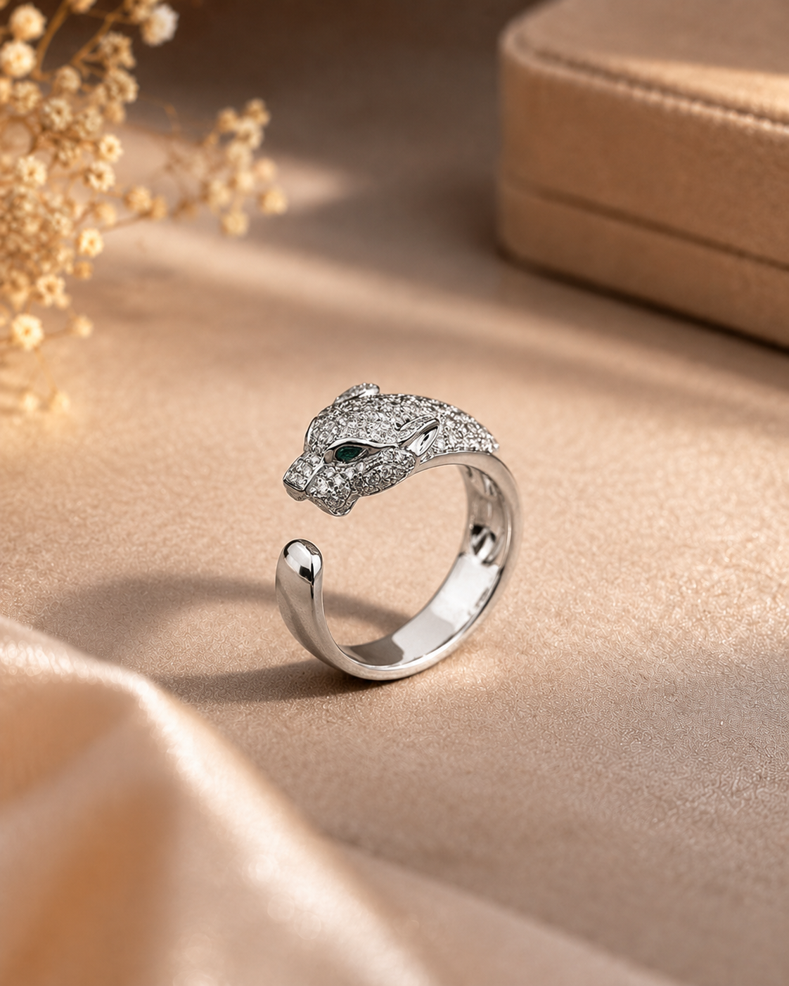 Noir Panther Ring